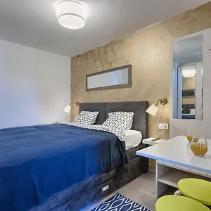 Гостевой дом Luxury Flats In Centre ***